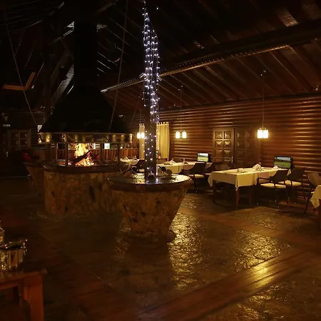 Hotel Pia Mya