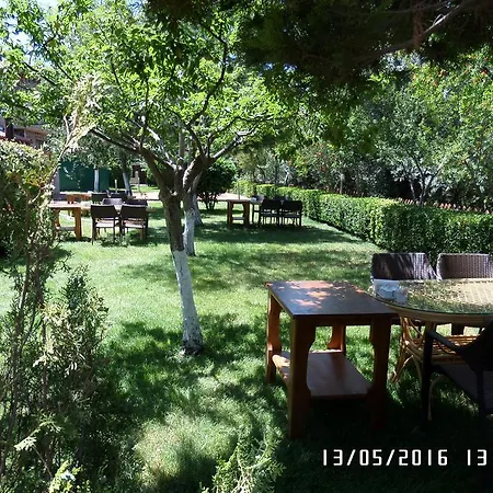 Hotel Pia Mya 2*