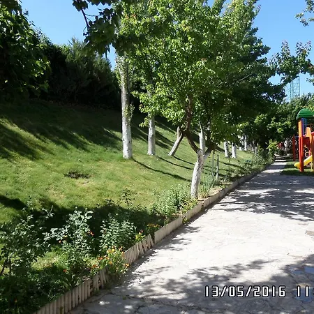 Pia Mya Alasehir