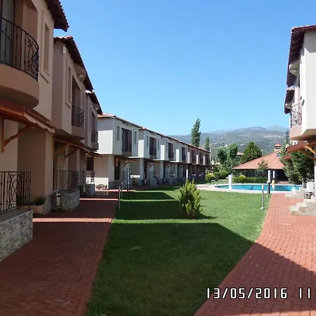 Hotel Pia Mya